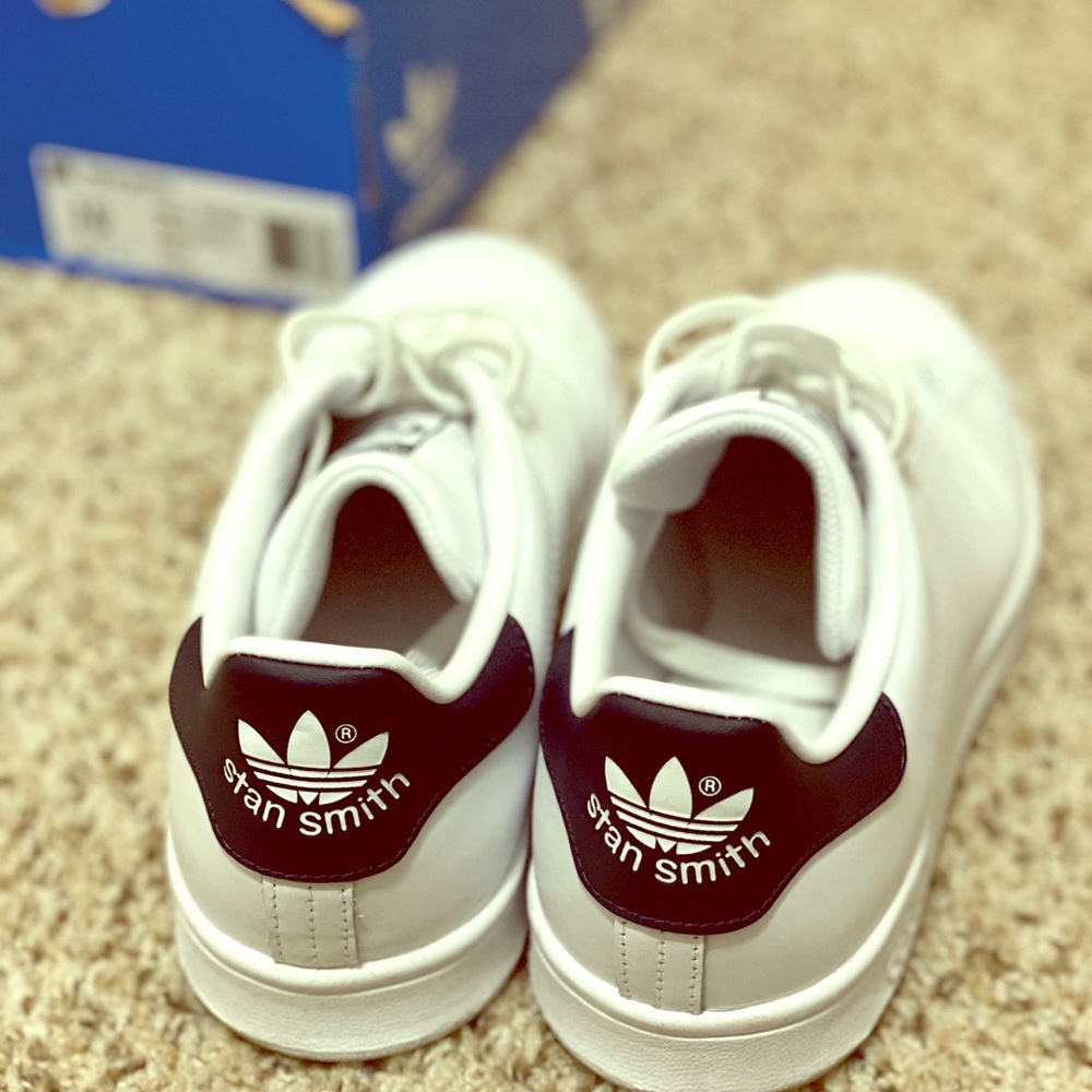 *Like New* White/Navy Stan Smith’s by Adidas